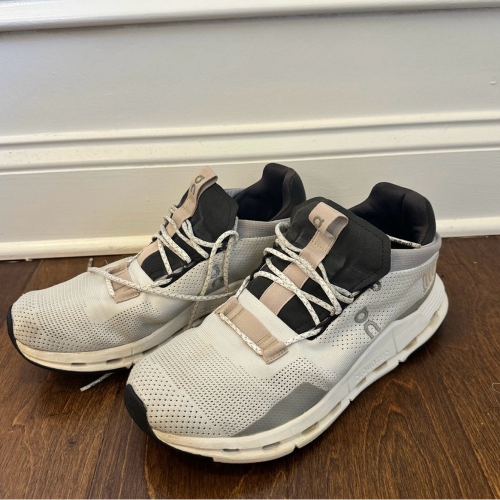 Women’s cloud nova size 10 sand/white